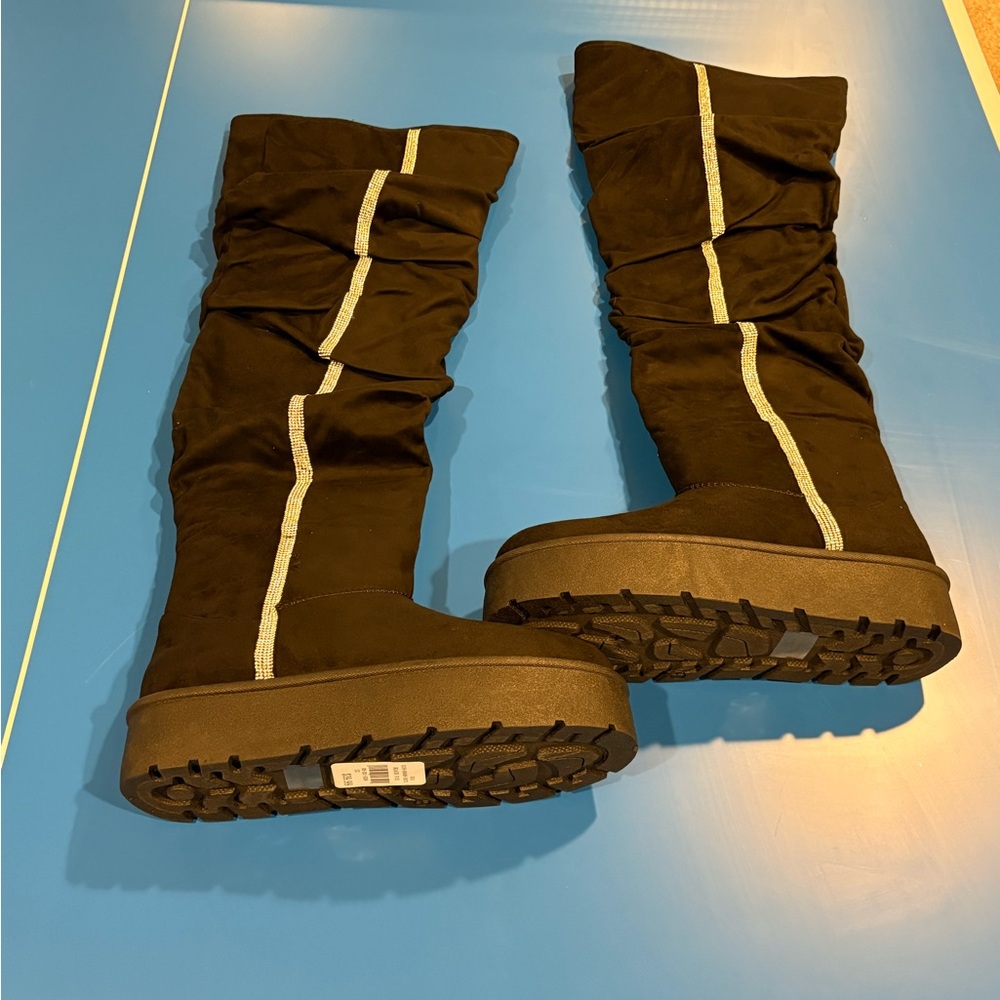 Knee High Black Snow Boots By Rouge, Size 8.5